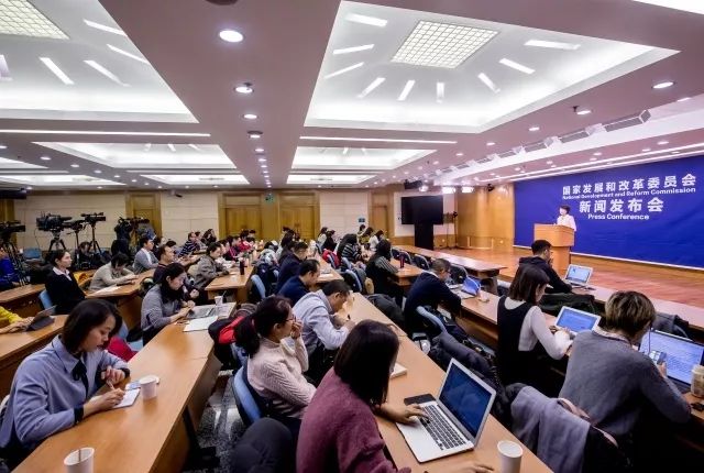 國(guó)家發(fā)改委:部分地區(qū)已具備光伏無(wú)補(bǔ)貼平價(jià)上網(wǎng)條件 國(guó)家發(fā)改委:部分地區(qū)已具備光伏無(wú)補(bǔ)貼平價(jià)上網(wǎng)條件