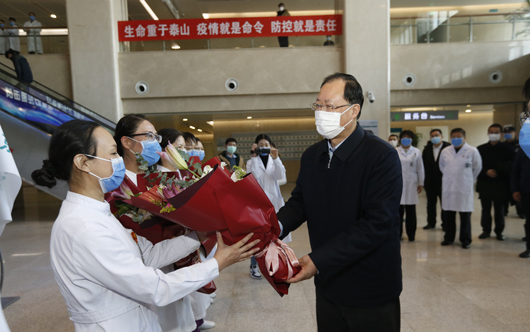 毛偉明董事長到北京電力醫(yī)院、白廣路辦公區(qū)檢查疫情防控工作并開展調(diào)研