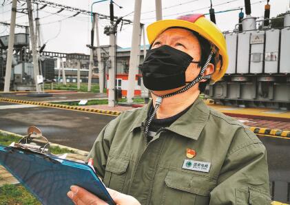 關(guān)鍵時刻，我必須在——記湖北襄陽供電公司檢修分公司余嶺運維班班長韓小勇