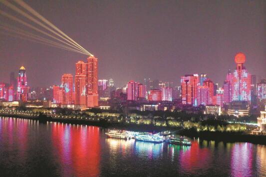 英雄之城，光明新生