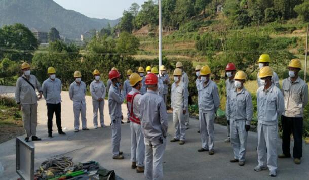 中方縣供電公司：積極開展現(xiàn)場(chǎng)培訓(xùn) 不斷提升員工技能水平