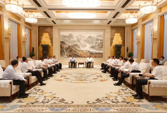 湖北省委書(shū)記應(yīng)勇、省長(zhǎng)王曉東會(huì)見(jiàn)國(guó)家電網(wǎng)董事長(zhǎng)、黨組書(shū)記毛偉明