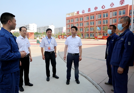 寶雞供電分公司總經(jīng)理蒙小胖深入岐山考點一線檢查慰問