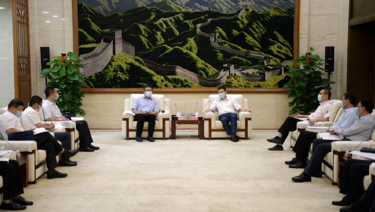 寇偉會(huì)見(jiàn)哈電集團(tuán)黨委副書(shū)記、總經(jīng)理吳偉章