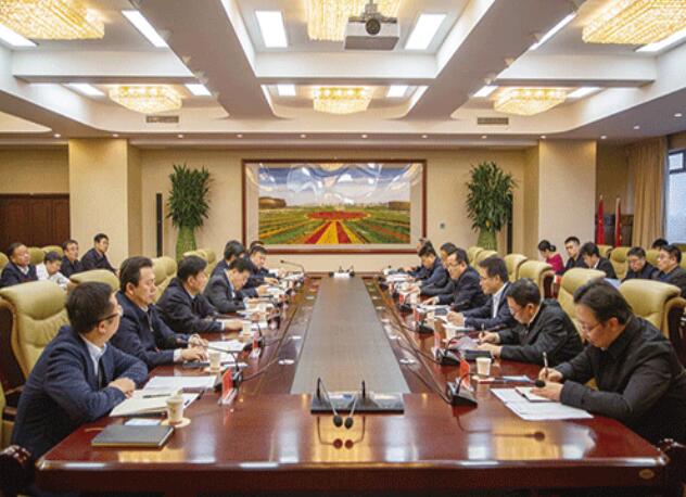 內(nèi)蒙古電力（集團）公司董事長、黨委書記賈振國帶隊赴鄂爾多斯地區(qū)調(diào)研