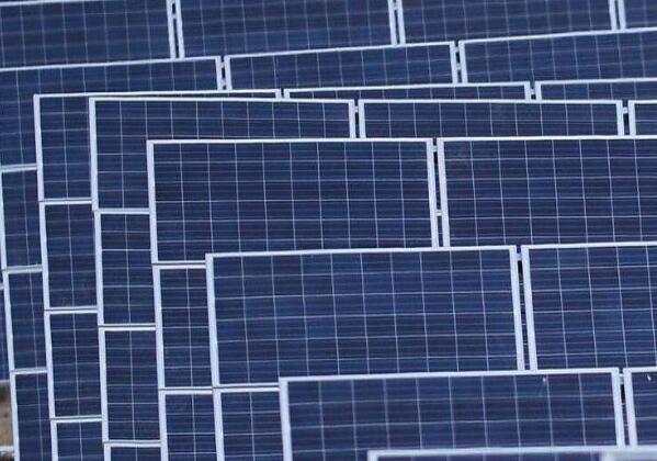 廣東梅州兩個(gè)光伏復(fù)合項(xiàng)目總投資35億元，年發(fā)電量為77000萬(wàn)度