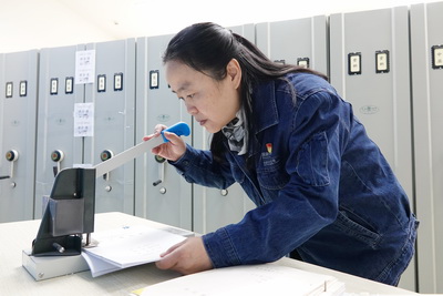 深谷幽蘭 暗自飄香——記國(guó)網(wǎng)甘肅劉家峽水電廠(chǎng)2020年度先進(jìn)工作者鄧蘭