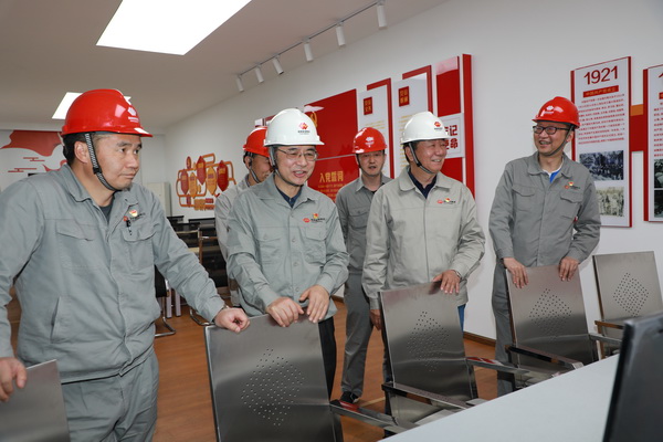 國(guó)能云南公司領(lǐng)導(dǎo)到陽宗海公司調(diào)研指導(dǎo)黨史學(xué)習(xí)教育