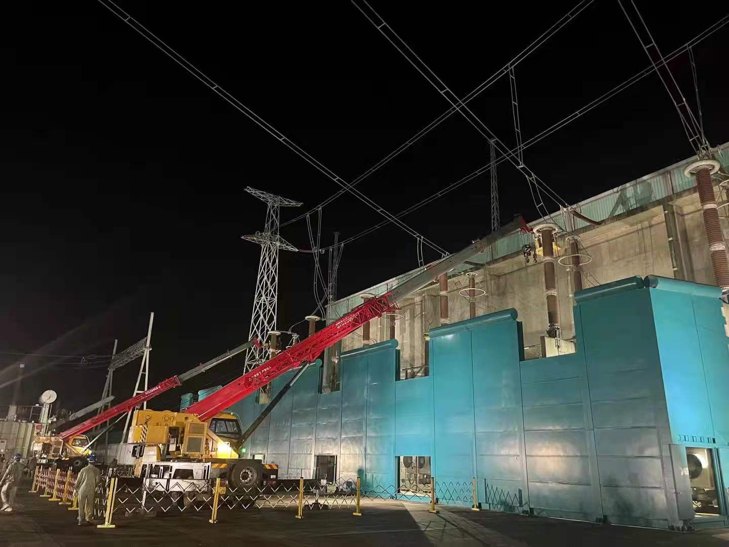 鄂電“鐵軍”：30個小時晝夜搶修作業(yè)，守護西電東送電網(wǎng)大動脈