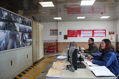 圖片4：“做好來(lái)煤接卸存儲(chǔ)摻燒工作，是我們不變的工作日常?！?JPG