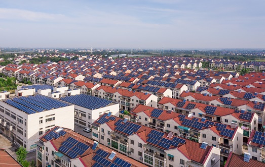 【兩會(huì)】南存輝委員：建議戶用光伏電力納入綠電、綠證、碳排放權(quán)交易市場(chǎng)