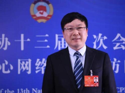 【兩會(huì)】云南聯(lián)通總經(jīng)理張?jiān)朴拢喊l(fā)揮通信央企數(shù)字經(jīng)濟(jì)發(fā)展主力軍作用，推進(jìn)5G公眾應(yīng)用健康發(fā)展