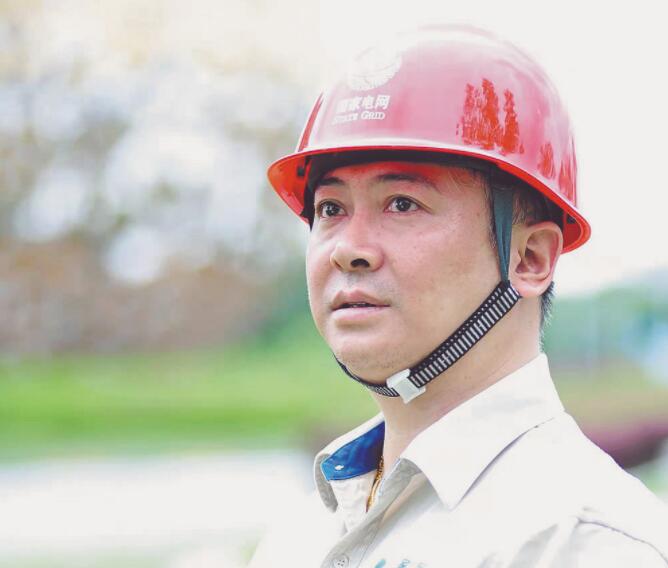 國(guó)網(wǎng)工匠吳家華:專業(yè)專注一顆匠心 創(chuàng)新創(chuàng)效百項(xiàng)專利