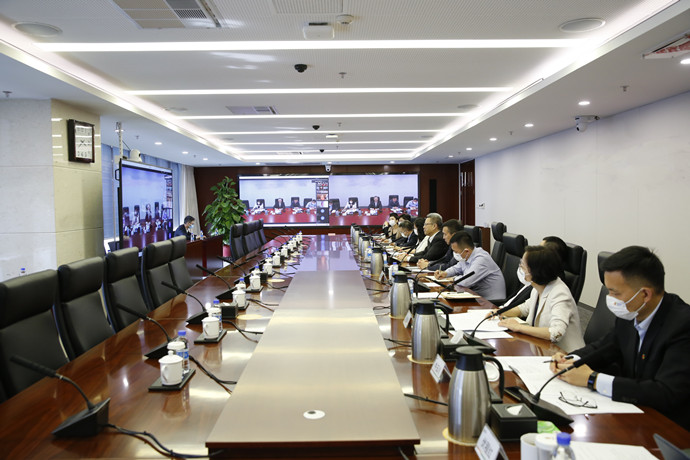 錢(qián)智民與阿特斯陽(yáng)光電力集團(tuán)董事長(zhǎng)瞿曉鏵舉行視頻會(huì)晤