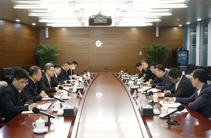 錢(qián)智民拜會(huì)中國(guó)海油董事長(zhǎng)、黨組書(shū)記汪東進(jìn)