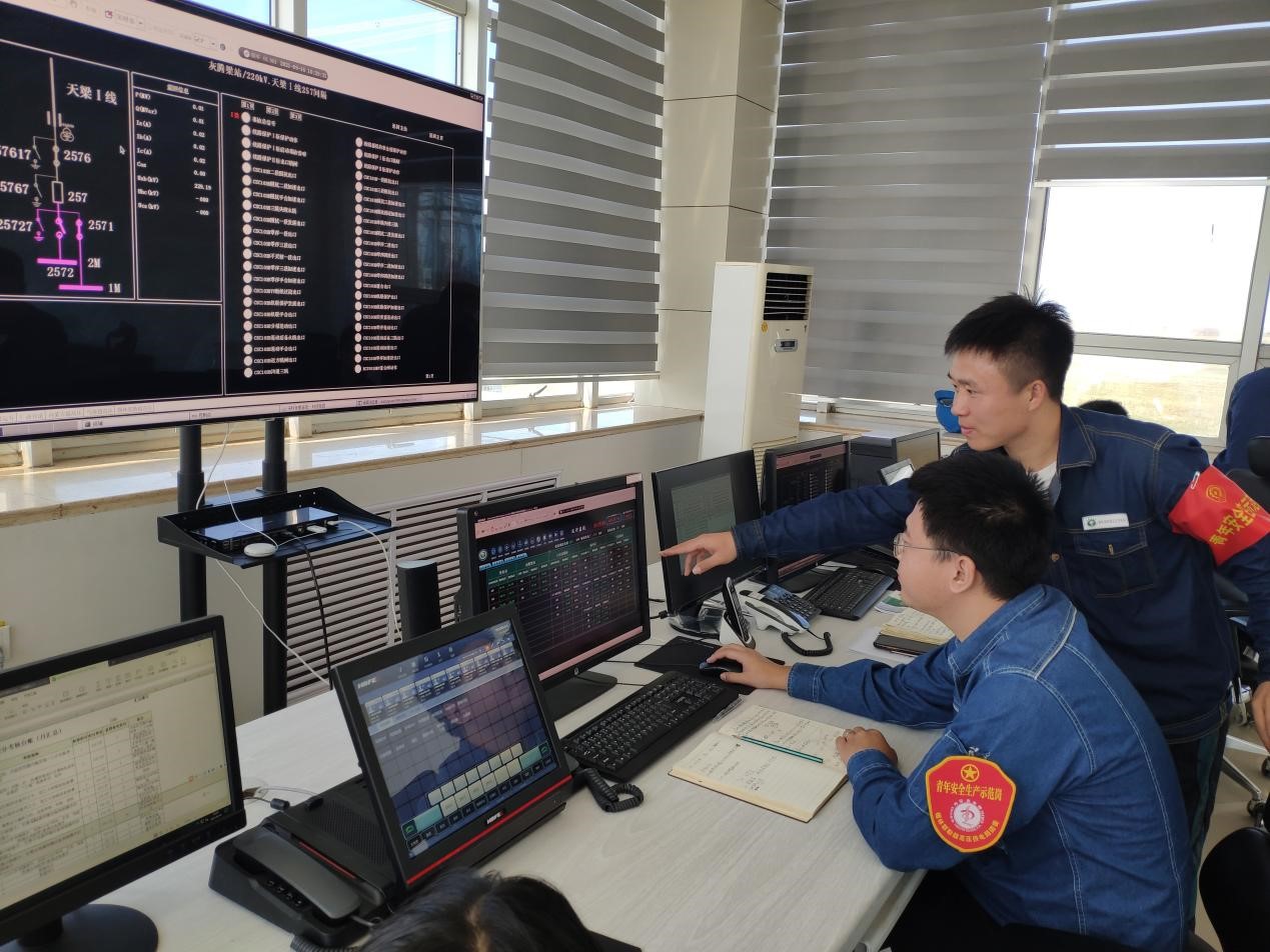 勇?lián)厝?，青年員工譜寫奮斗新征程