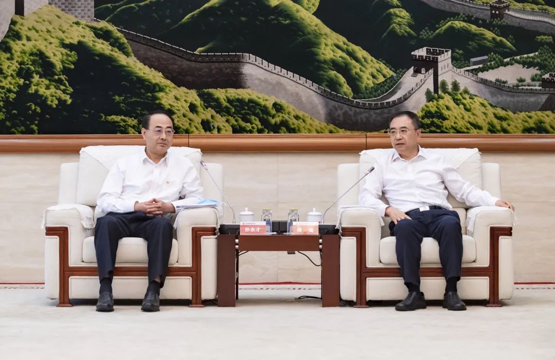 鄒磊會見中國中車黨委書記、董事長孫永才