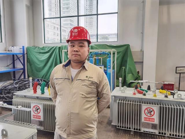伏亦菲：深耕電網(wǎng)二十年，這位80后始終奮斗在前線