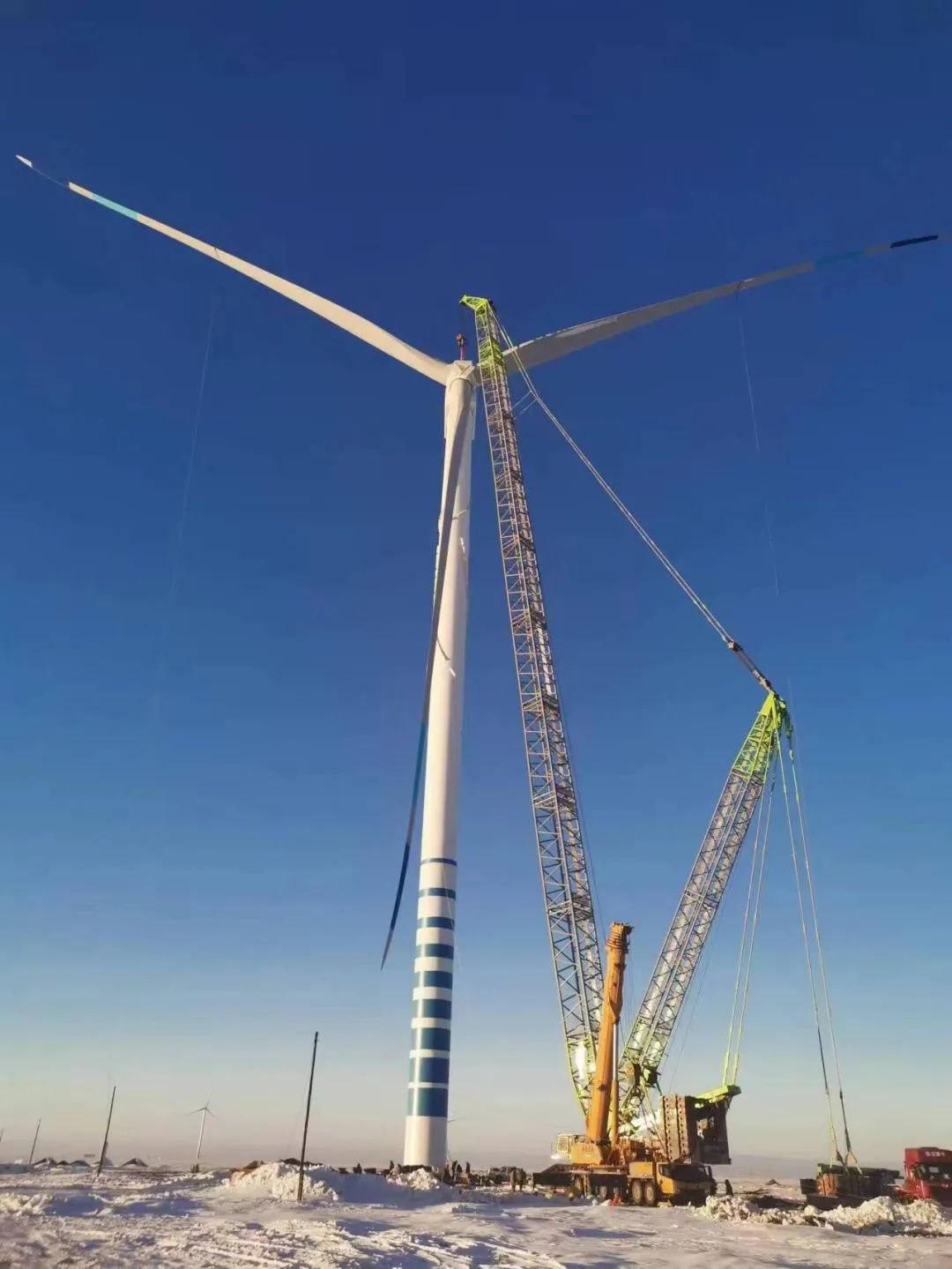 國務(wù)院穩(wěn)住經(jīng)濟大盤督導和服務(wù)工作組調(diào)度華電新疆區(qū)域新能源基地項目建設(shè)