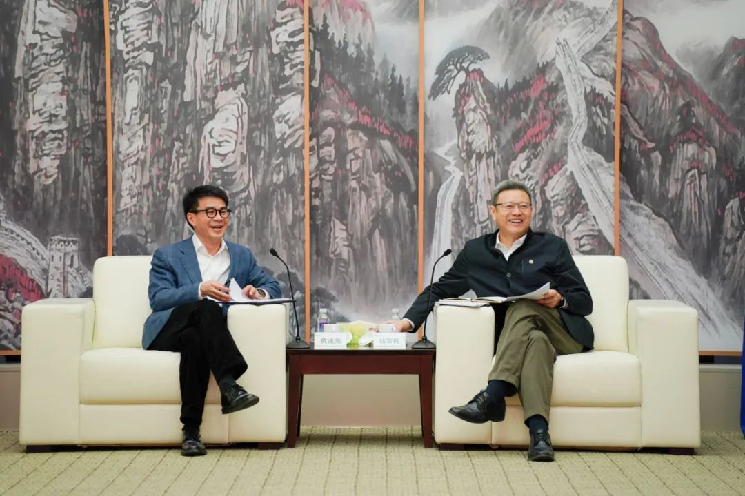 國家電投黨組書記、董事長錢智民會(huì)見申能集團(tuán)黨委書記、董事長黃迪南