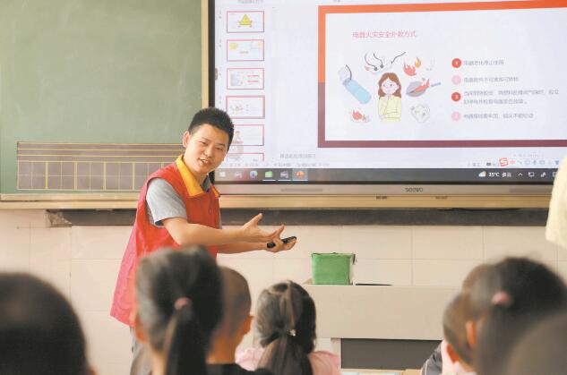 魏錕：用心服務(wù)是起點(diǎn)，客戶(hù)滿(mǎn)意是方向