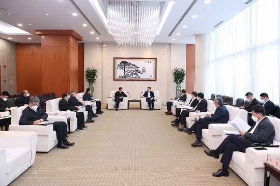 華能集團(tuán)董事長溫樞剛、總經(jīng)理鄧建玲會(huì)見云南省常務(wù)副省長劉非、副省長岳修虎