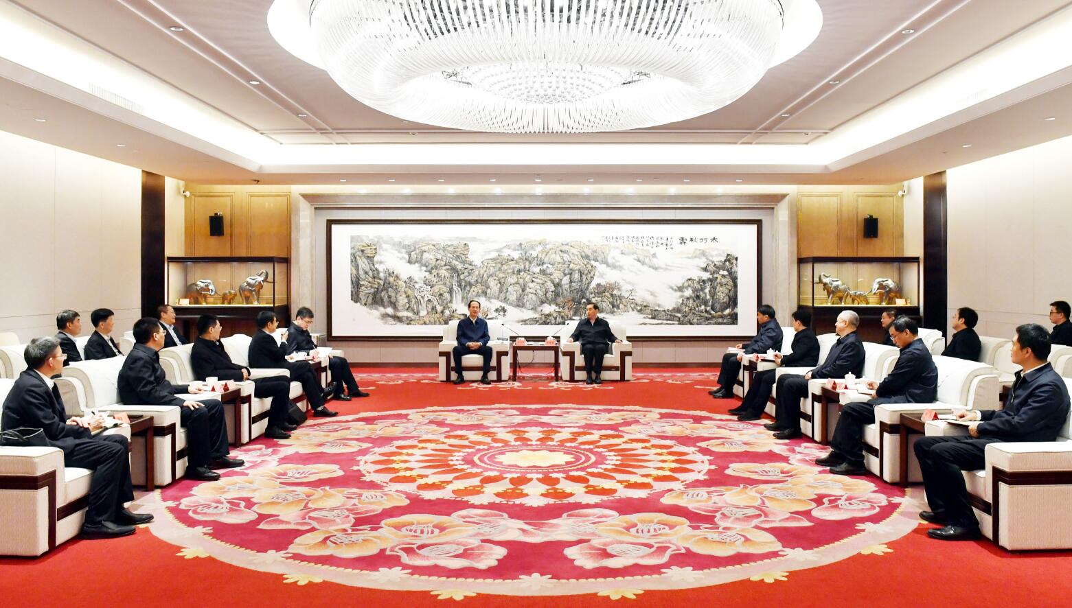 中國電建黨委書記、董事長丁焰章與河北省委常委、石家莊市委書記張超超會談