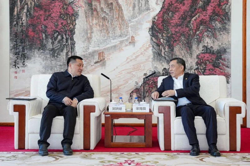 中國能建黨委書記、董事長宋海良與云南省委常委、昆明市委書記劉洪建會談