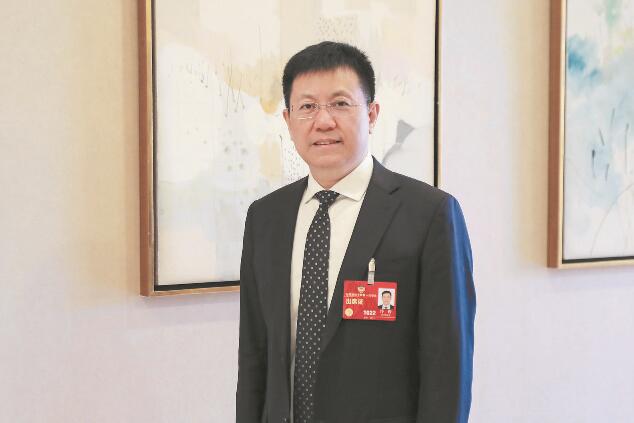 【兩會(huì)好聲音】全國(guó)政協(xié)委員冷?。和茝V應(yīng)用新一代充電技術(shù) 服務(wù)電動(dòng)汽車(chē)產(chǎn)業(yè)高質(zhì)量發(fā)展