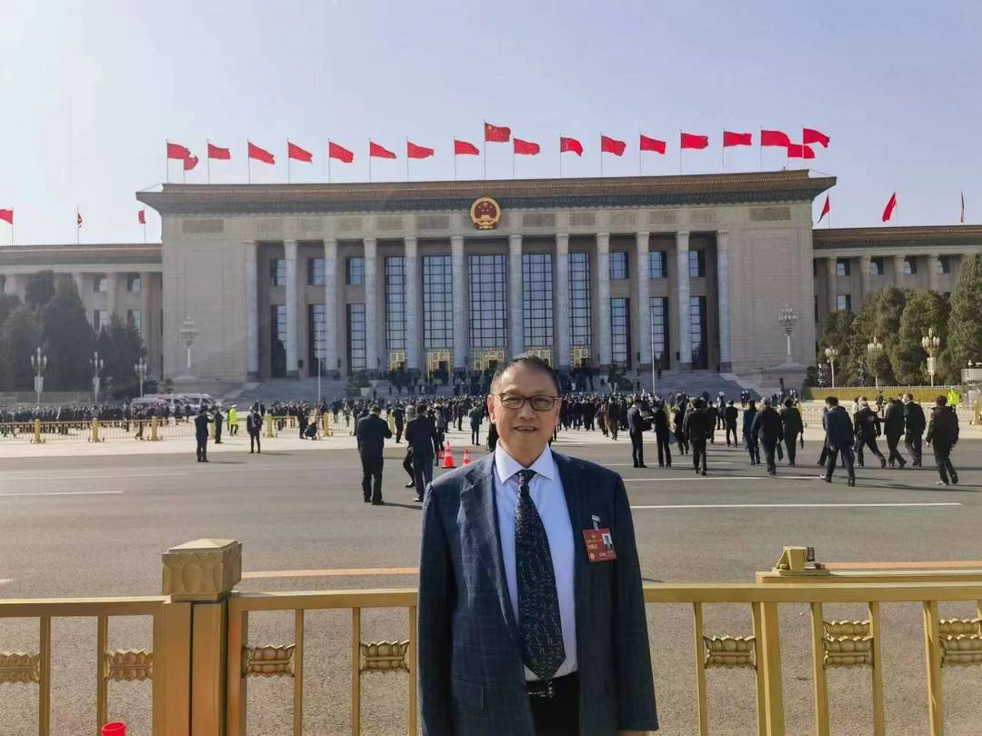 【兩會(huì)好聲音】全國政協(xié)委員何文輝：推廣新能源汽車換電模式，加速高質(zhì)量發(fā)展