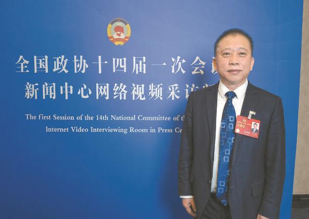 強(qiáng)化科技創(chuàng)新 推動發(fā)展方式綠色轉(zhuǎn)型——訪全國政協(xié)委員、中國工程院院士劉中民