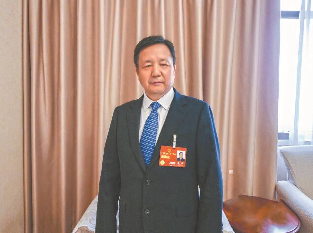 新型電力系統(tǒng)建設(shè)為電力裝備制造業(yè)帶來(lái)新機(jī)遇——訪全國(guó)人大代表，全國(guó)工商聯(lián)副主席，特變電工股份有限公司黨委書記、董事長(zhǎng)張新