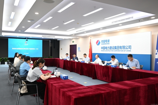 中國電建黨委常委、副總經(jīng)理徐鵬程與漳龍集團黨委書記、董事長吳子毅會談