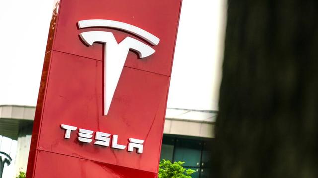 特斯拉二季度交付46.61萬(wàn)輛創(chuàng)新高，上半年股價(jià)漲幅112%