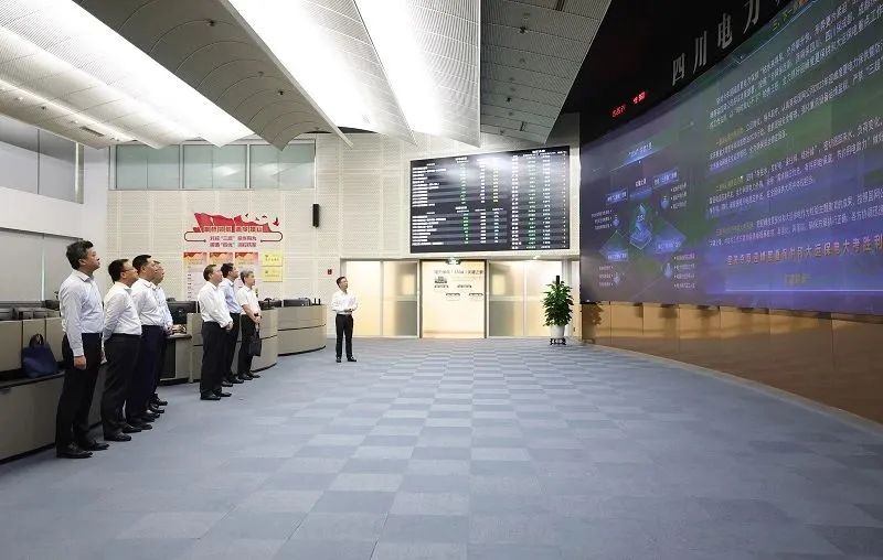 辛保安赴國網(wǎng)西南分部、國網(wǎng)四川電力檢查迎峰度夏供電保障工作