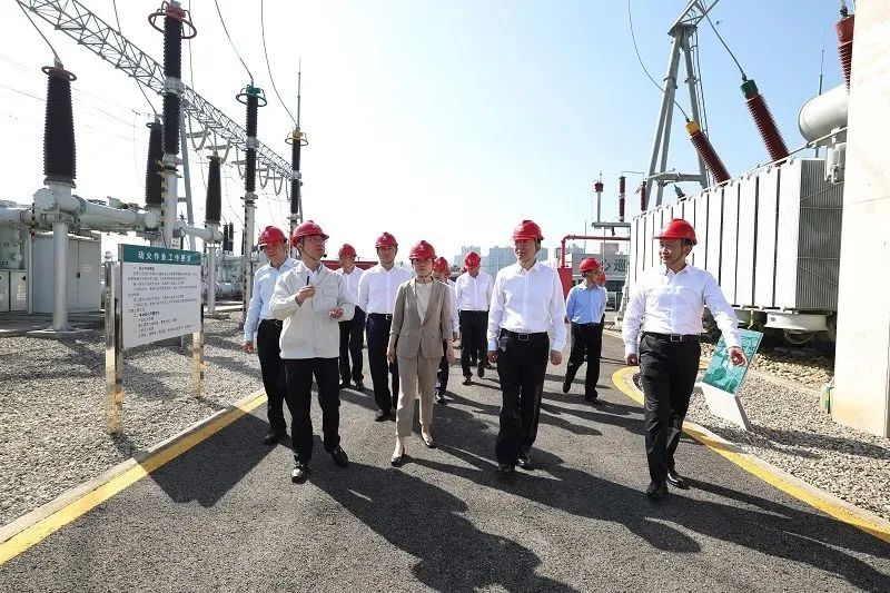 國家電網(wǎng)董事長、黨組書記辛保安會見四川省委書記王曉暉、省長黃強(qiáng)并檢查大運(yùn)會供電保障工作