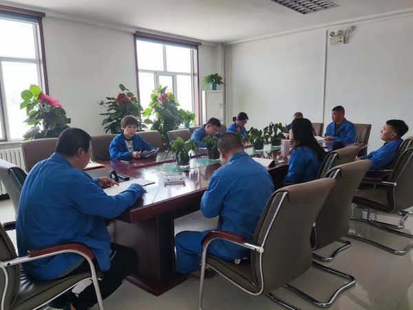 烏海市千里山供電公司：學(xué)好政務(wù)處分法，增強(qiáng)履職盡責(zé)能力