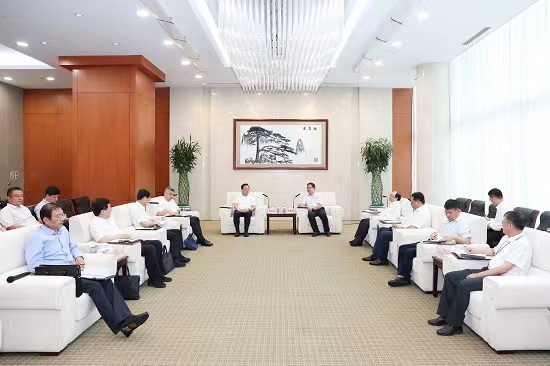 華能集團黨組副書記鄧建玲會見威海市委書記閆劍波