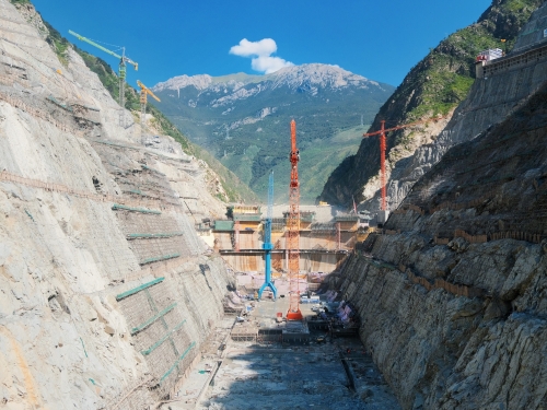 數(shù)智賦能，世界高壩正拔地而起