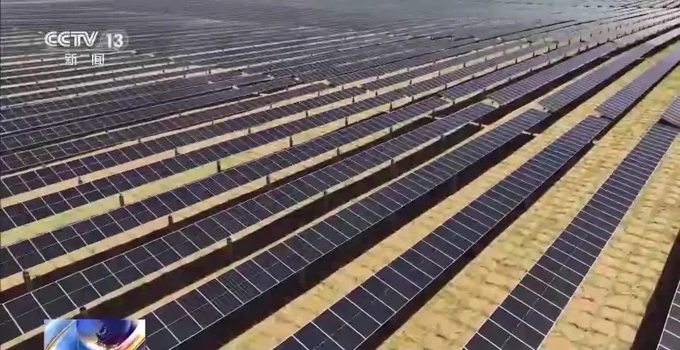 我國(guó)最大“沙戈荒”風(fēng)光新能源基地二期200萬千瓦光伏項(xiàng)目開工