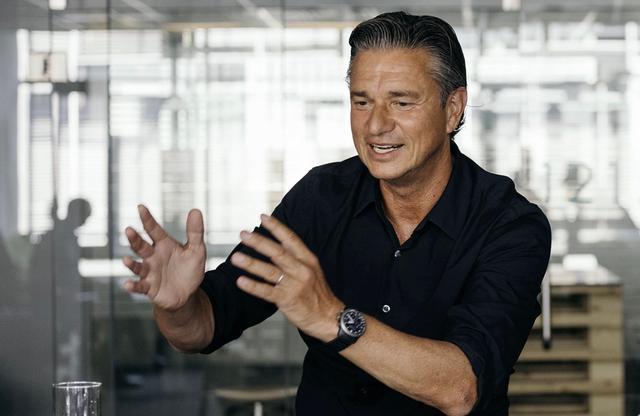 外媒：保時(shí)捷高管抨擊歐盟對中國電動(dòng)汽車發(fā)起調(diào)查，稱反對對華搞關(guān)稅戰(zhàn)