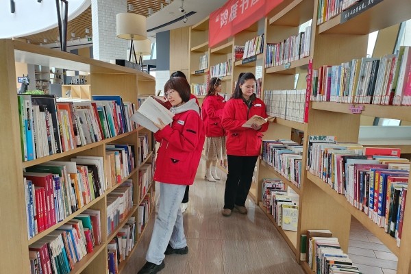 烏海供電公司聯(lián)合黨支部：開展“中華民族一家親，同心共筑中國夢(mèng)”全民閱讀活動(dòng)