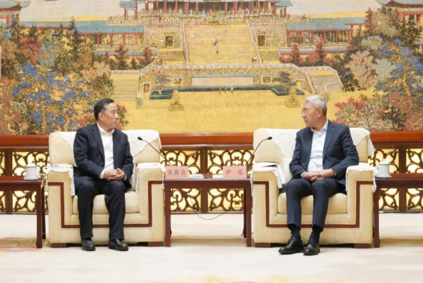 宋海良拜會(huì)江西省委書(shū)記尹弘、省長(zhǎng)葉建春并見(jiàn)證簽署戰(zhàn)略合作協(xié)議