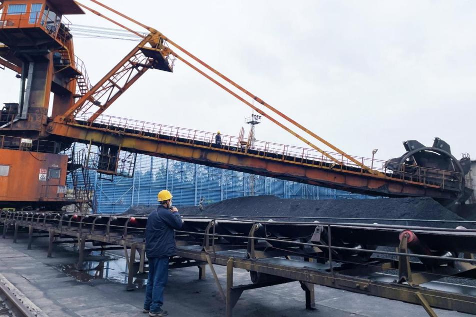 中國(guó)華能：強(qiáng)化供熱應(yīng)急管理 提升煤炭庫存?！翱诩Z