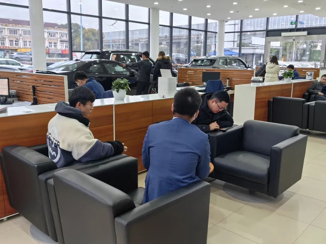 2024年上?！熬G牌”政策出臺!新能源消費市場火熱