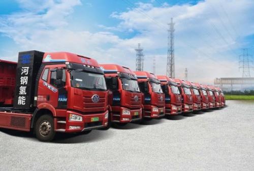 河鋼首座商業(yè)化氫油綜合站投入試運(yùn)營(yíng)近日，河鋼工業(yè)技術(shù)建設(shè)的河鋼首座商業(yè)化氫油綜合站正式投入試運(yùn)營(yíng)。新投入運(yùn)營(yíng)的商業(yè)化氫油綜合站采用35MPa加氫工藝，擁有1000kg/d的加氫能力。  這是河鋼工業(yè)技