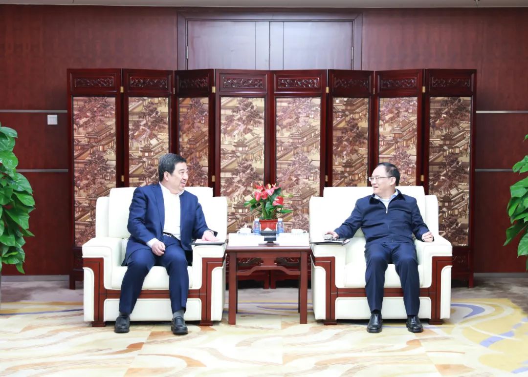 中國電氣裝備白忠泉董事長、周群總經(jīng)理拜訪中鋁集團(tuán)董事長段向東、總經(jīng)理王石磊