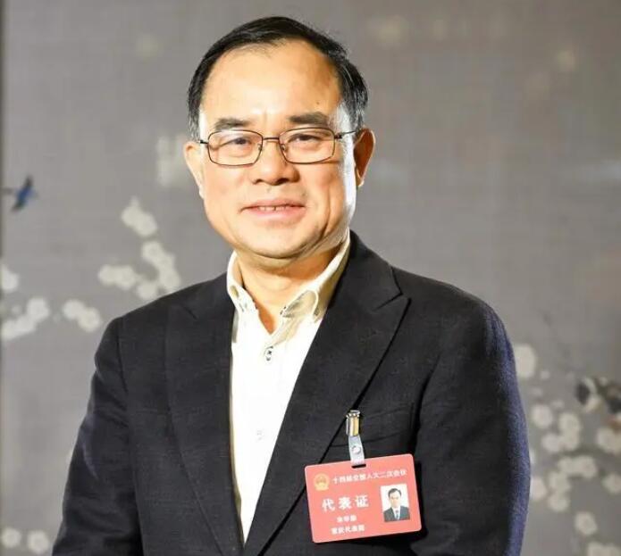 【兩會好聲音】全國人大代表、長安汽車董事長朱華榮：強化市場調(diào)節(jié)手段，進一步改善汽車消費環(huán)境