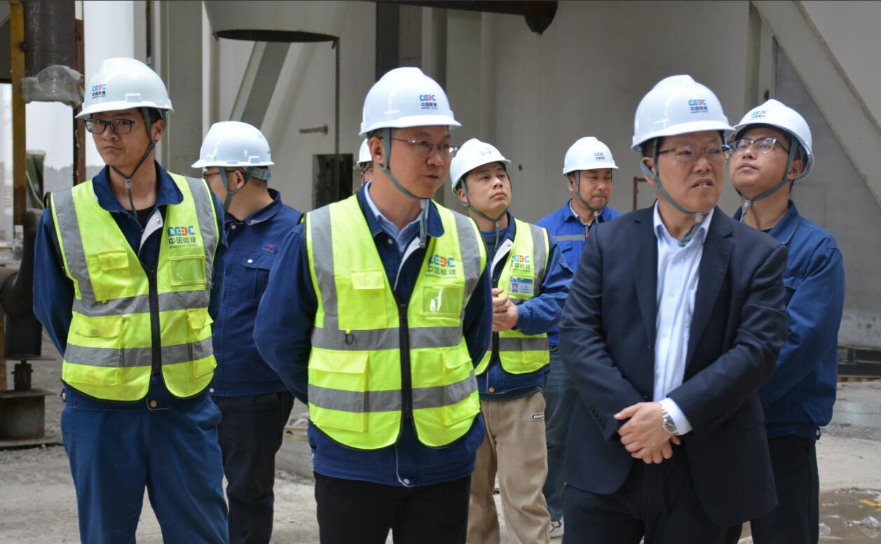 中國(guó)能建建筑集團(tuán)黨委副書記、總經(jīng)理羅耕能到正寧百萬項(xiàng)目指導(dǎo)調(diào)研