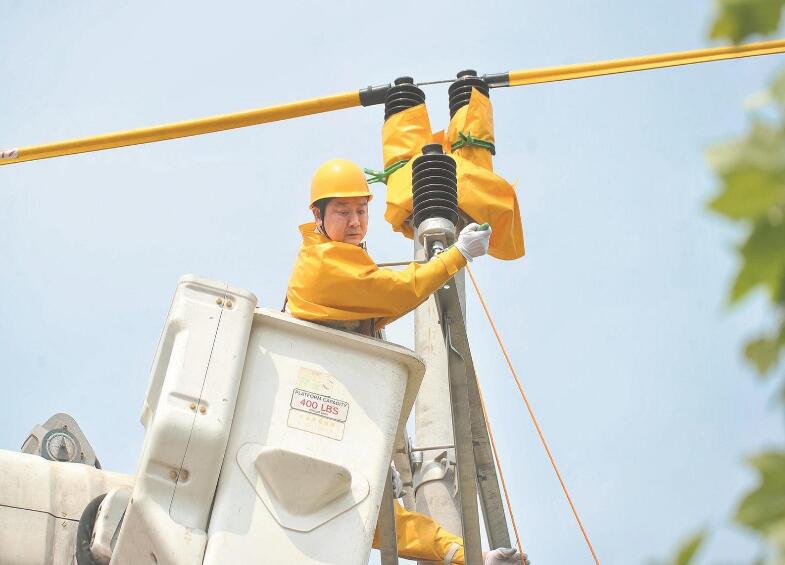 【國網(wǎng)楷?！繌堃悖簬щ娮鳂I(yè)先鋒 技術(shù)創(chuàng)新尖兵